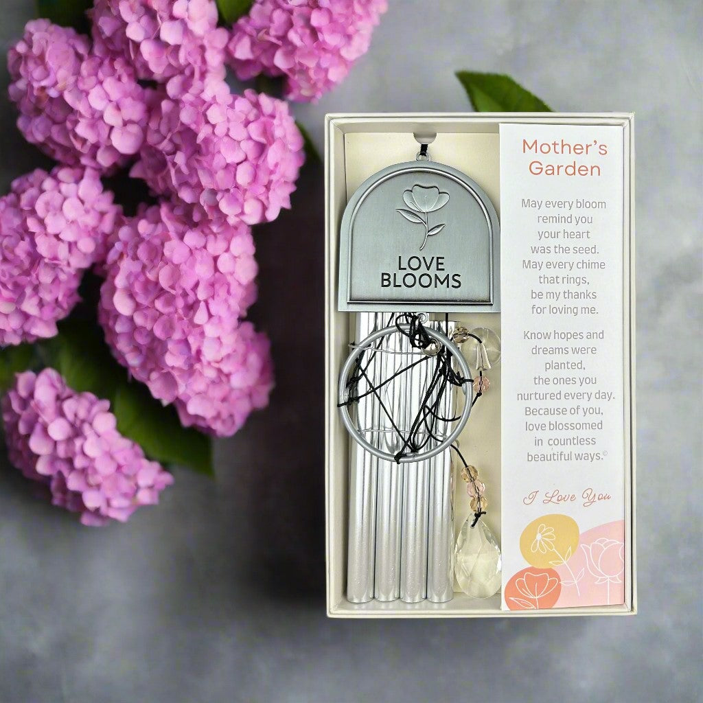 The windchime comes in a high-quality box with the Mother&#39;s Garden poem.