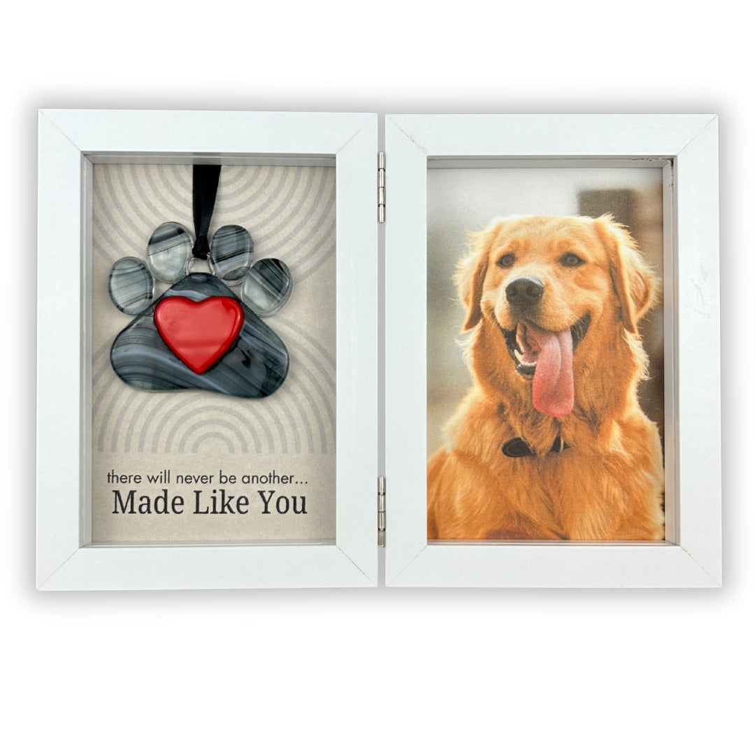 White 4x6 double frame with glass pawprint and sentiment on left and space for a 4x6 photo of dog on right side.