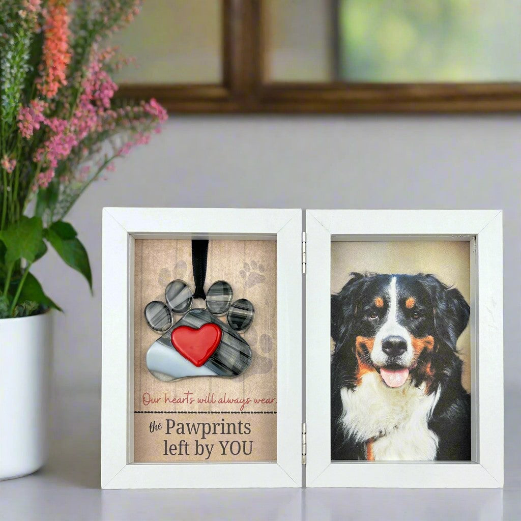 Framed glass pawprint and sentiment.